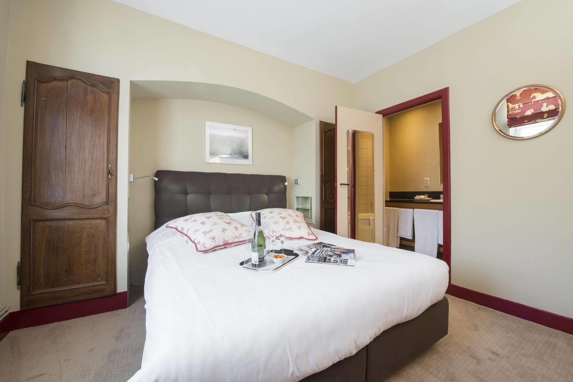 Hotel Beau Sejour Villers-sur-Lesse Exterior foto